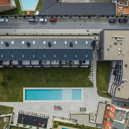 Riverside Duplex By The Sea With Pool And Balcony Apartament *