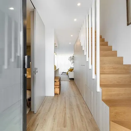 Apartman Riverside Duplex By The Sea With Pool And Balcony