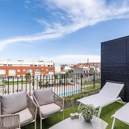 Riverside Duplex By The Sea With Pool And Balcony * Fao