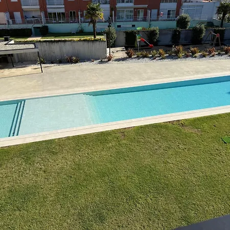 Riverside Duplex By The Sea With Pool And Balcony アパート Fão