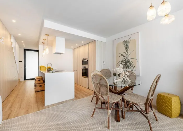 Riverside Duplex By The Sea With Pool And Balcony * Fão